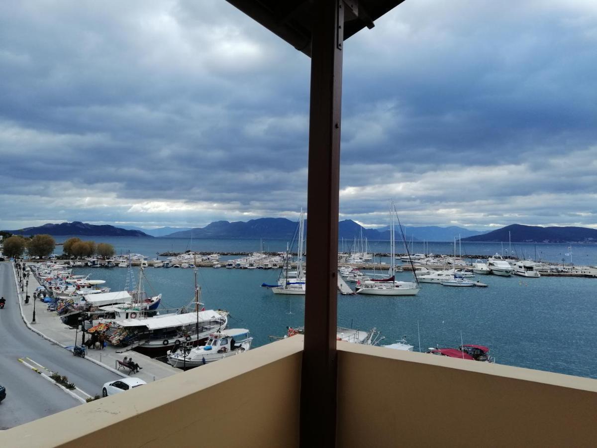 Aegina Port Apt 2-Διαμέρισμα Στο Λιμάνι Της Αίγινας 2 Esterno foto