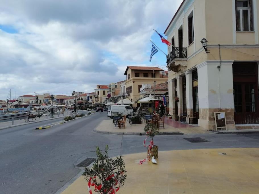 Aegina Port Apt 2-Διαμέρισμα Στο Λιμάνι Της Αίγινας 2 Esterno foto