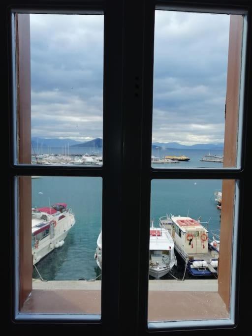 Aegina Port Apt 2-Διαμέρισμα Στο Λιμάνι Της Αίγινας 2 Esterno foto