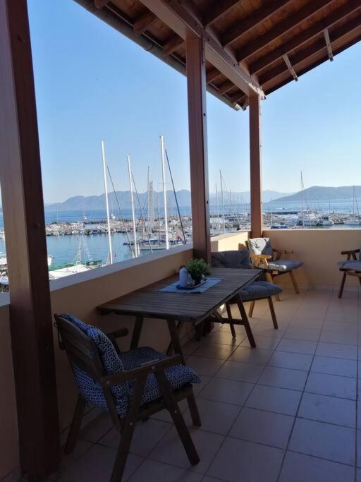 Aegina Port Apt 2-Διαμέρισμα Στο Λιμάνι Της Αίγινας 2 Esterno foto