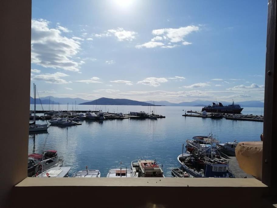 Aegina Port Apt 2-Διαμέρισμα Στο Λιμάνι Της Αίγινας 2 Esterno foto